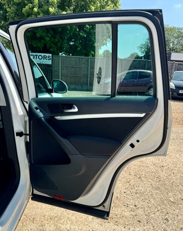 Volkswagen Tiguan 2.0 Tdi Sport 4Wd Euro 5 Black #25