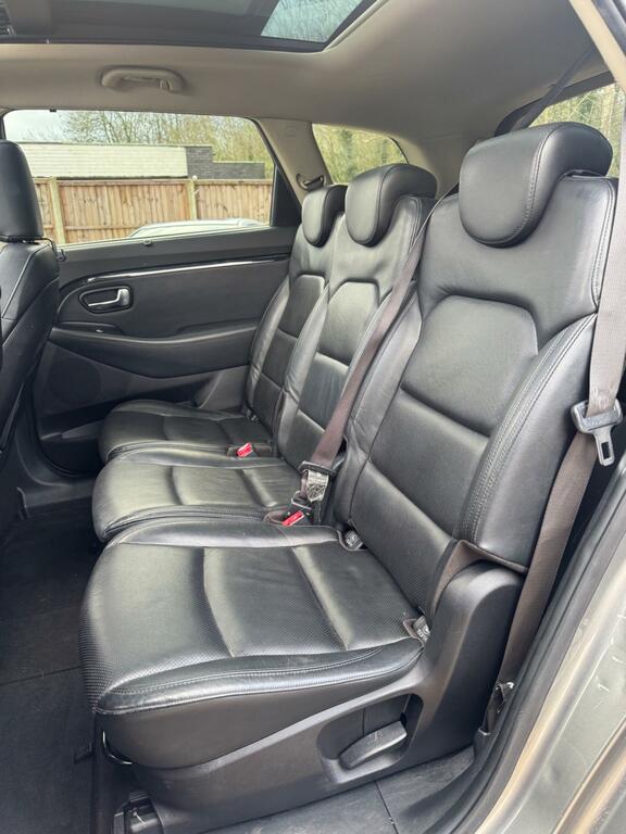 Kia Carens 2 Silver #29