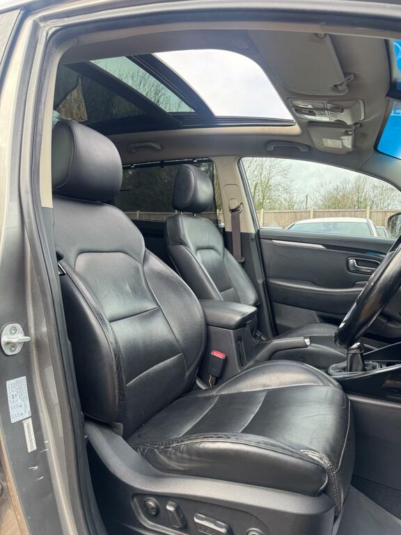 Kia Carens 2 Silver #19