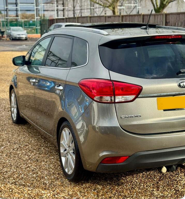 Kia Carens 2 Silver #10