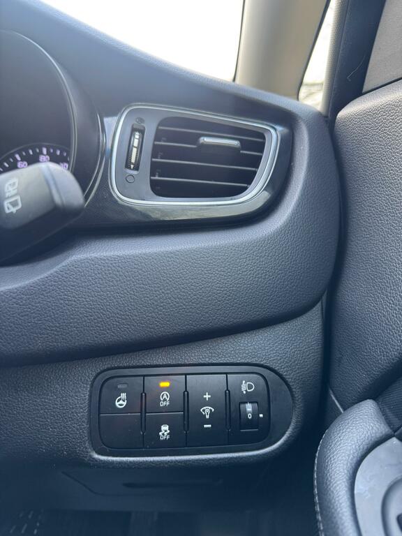 Kia Carens 2 Silver #44