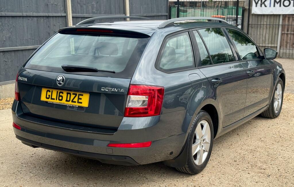 Skoda Octavia Se Grey #4