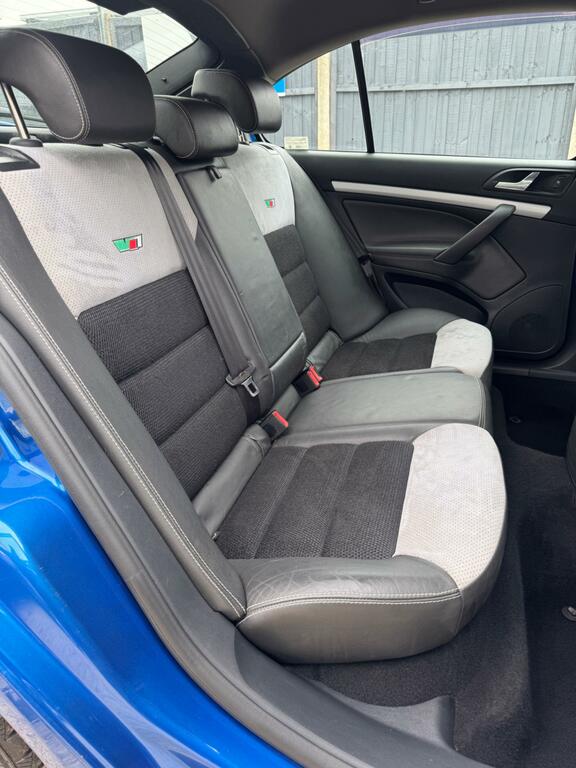 Skoda Octavia 2.0 Scout Tdi 4X4 Blue #24