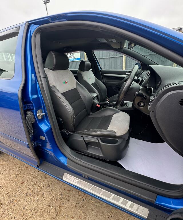 Skoda Octavia 2.0 Scout Tdi 4X4 Blue #20