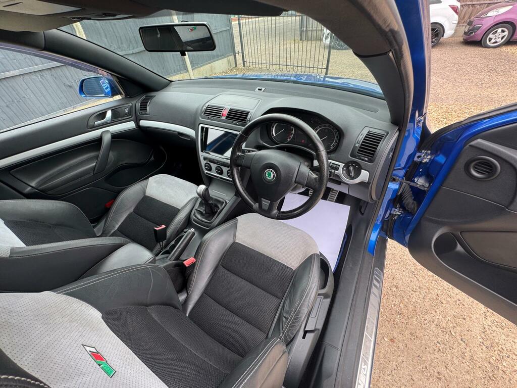 Skoda Octavia 2.0 Scout Tdi 4X4 Blue #22