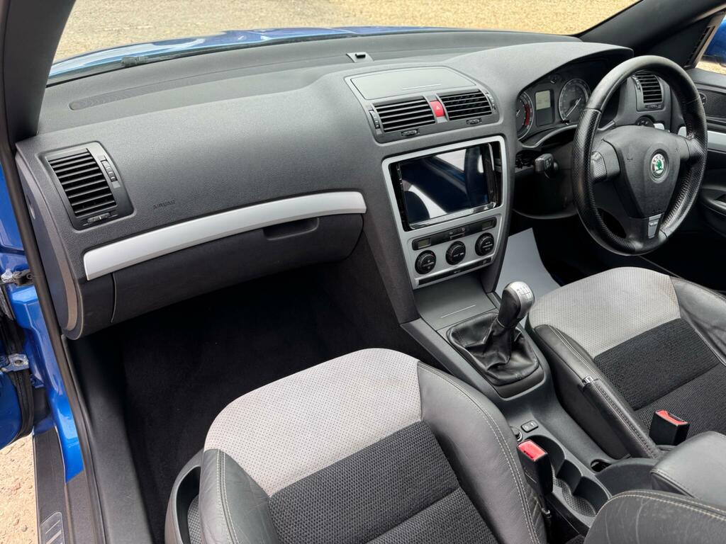 Skoda Octavia 2.0 Scout Tdi 4X4 Blue #32