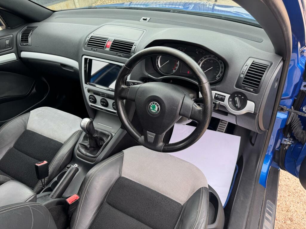 Skoda Octavia 2.0 Scout Tdi 4X4 Blue #21
