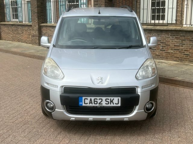 Peugeot Partner Tepee 2013 1.6 Hdi Tepee Outdoor Mpv Silver #2