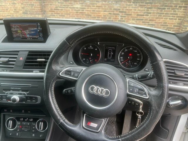 Audi Q3 Automatic Black #13