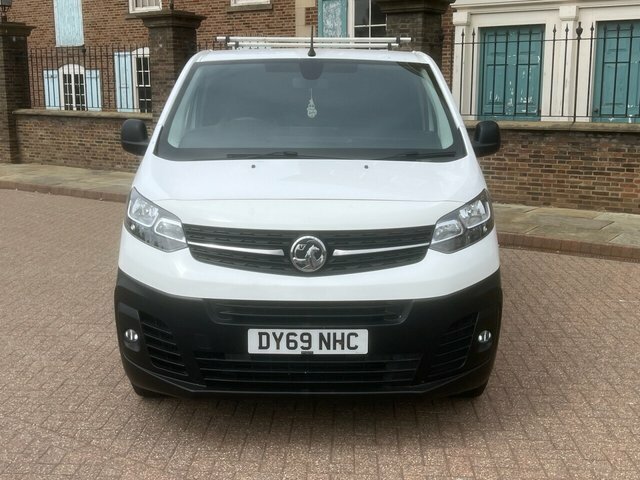 Vauxhall Vivaro 2020 1.5 Turbo D 2900 Dynamic Panel Van 6Dr White #4