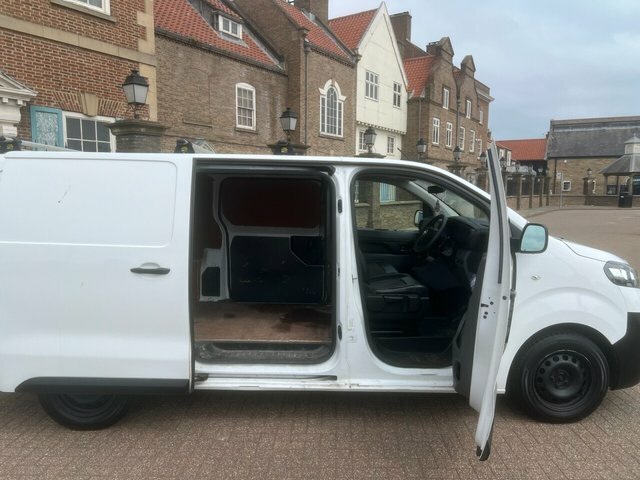 Vauxhall Vivaro 2020 1.5 Turbo D 2900 Dynamic Panel Van 6Dr White #3