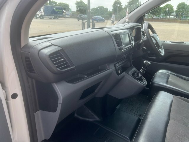 Vauxhall Vivaro   #12