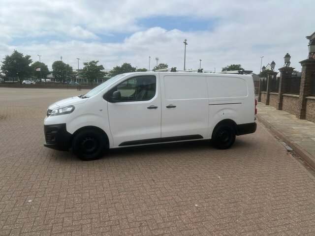 Vauxhall Vivaro 2020 1.5 Turbo D 2900 Dynamic Panel Van 6Dr White #6