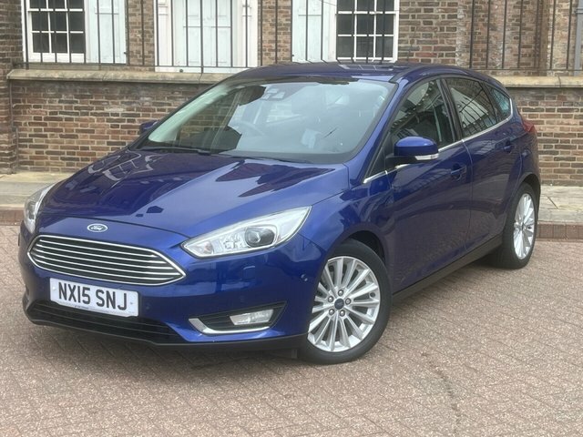 Ford Focus Hatchback White #3