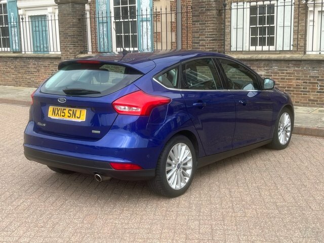 Ford Focus Hatchback White #24