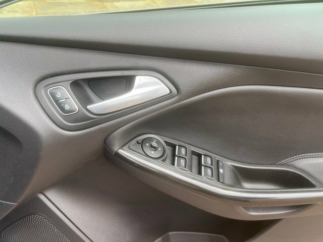 Ford Focus Hatchback White #18