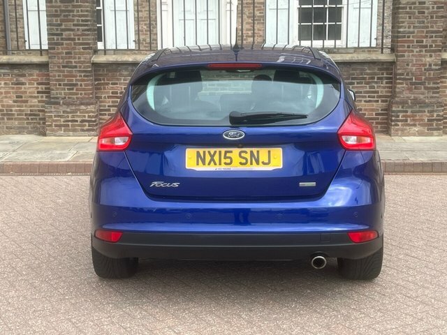 Ford Focus Hatchback White #23