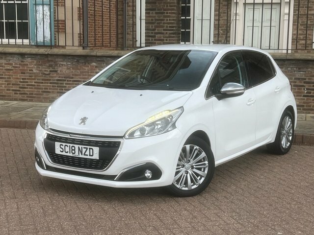 Peugeot 208 1.2L Tech Edition Black #3