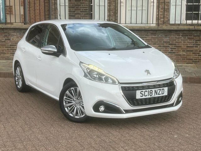 Peugeot 208 1.2L Tech Edition Black #1