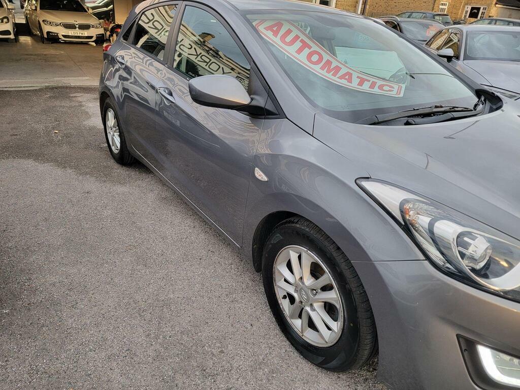 Hyundai I30 1.6 Crdi Style Nav White #8