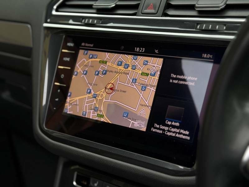 Volkswagen Tiguan Allspace 2L Match Black #12