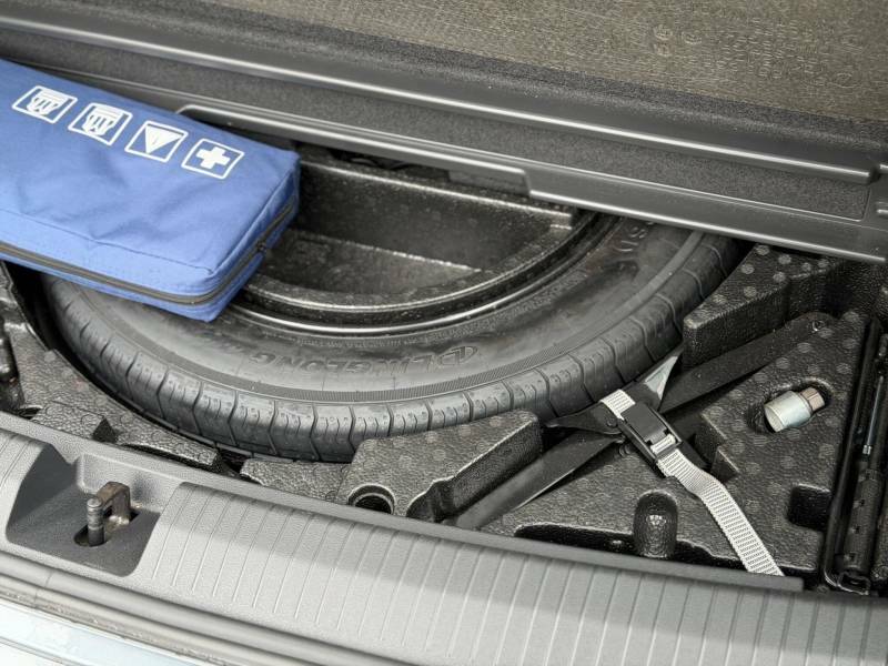 Volkswagen Tiguan Allspace 2L Match Black #41