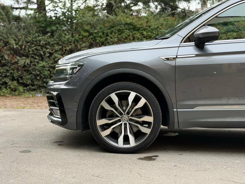 Volkswagen Tiguan Allspace 2L Match Black #19