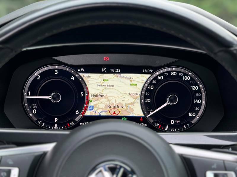 Volkswagen Tiguan Allspace 2L Match Black #15