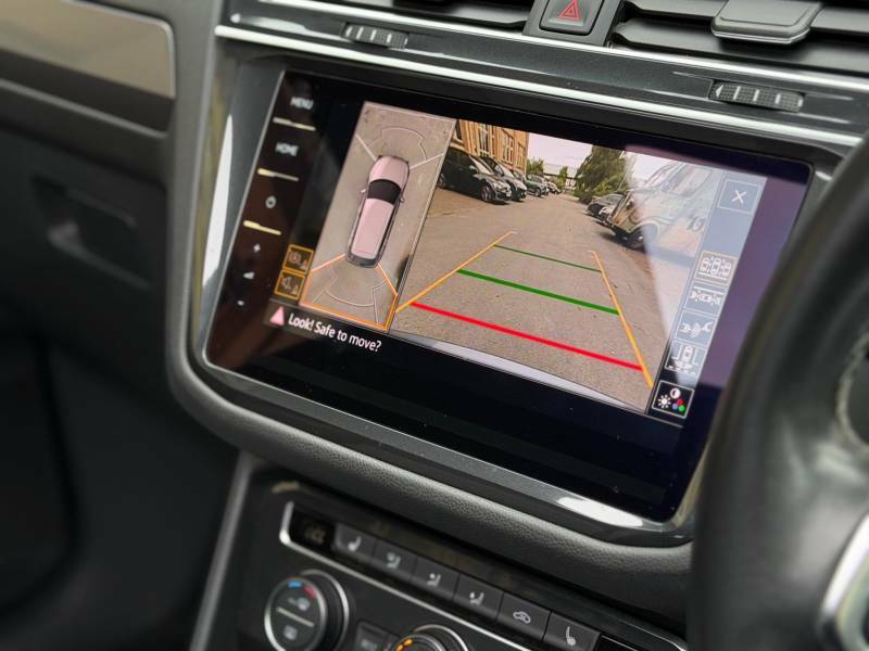 Volkswagen Tiguan Allspace 2L Match Black #10