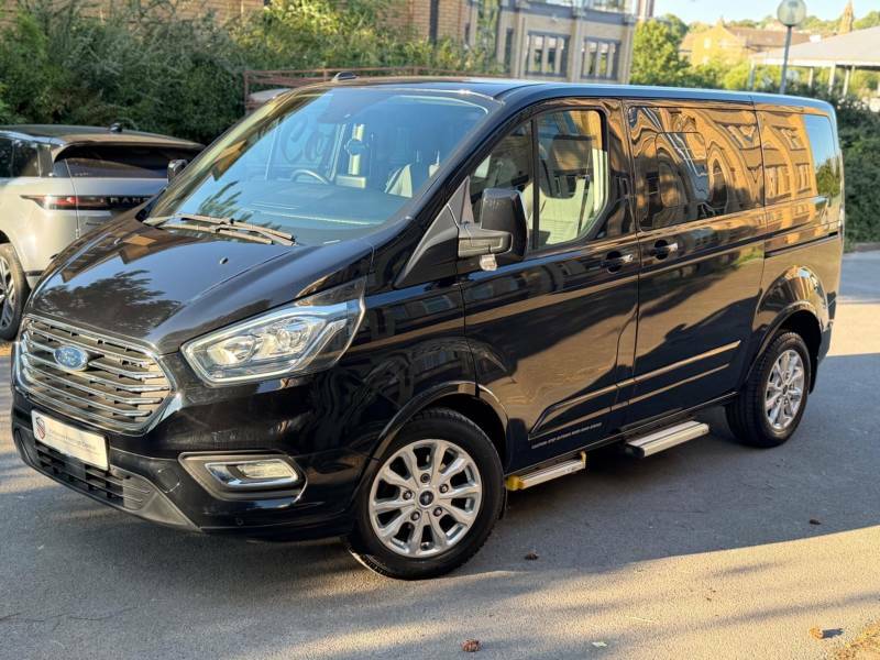 Ford Tourneo Custom 2.0 Ecoblue 130Ps Lr 8 Seater Titanium Black #4
