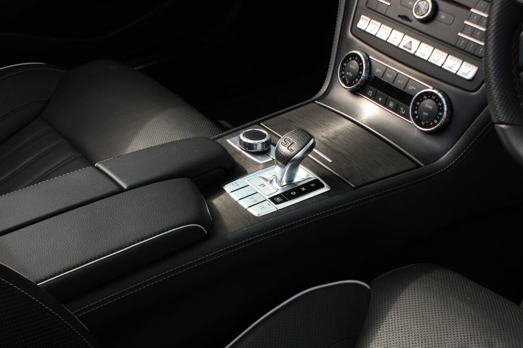 Mercedes-Benz SL Class Sl 400 Amg Line Premium White #24