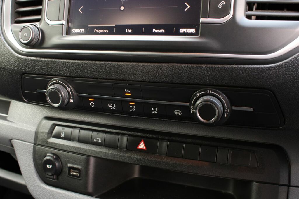 Vauxhall Vivaro 50Kwh Ultimate Lwb 8 Seat, 7.4Kw Charger Black #17
