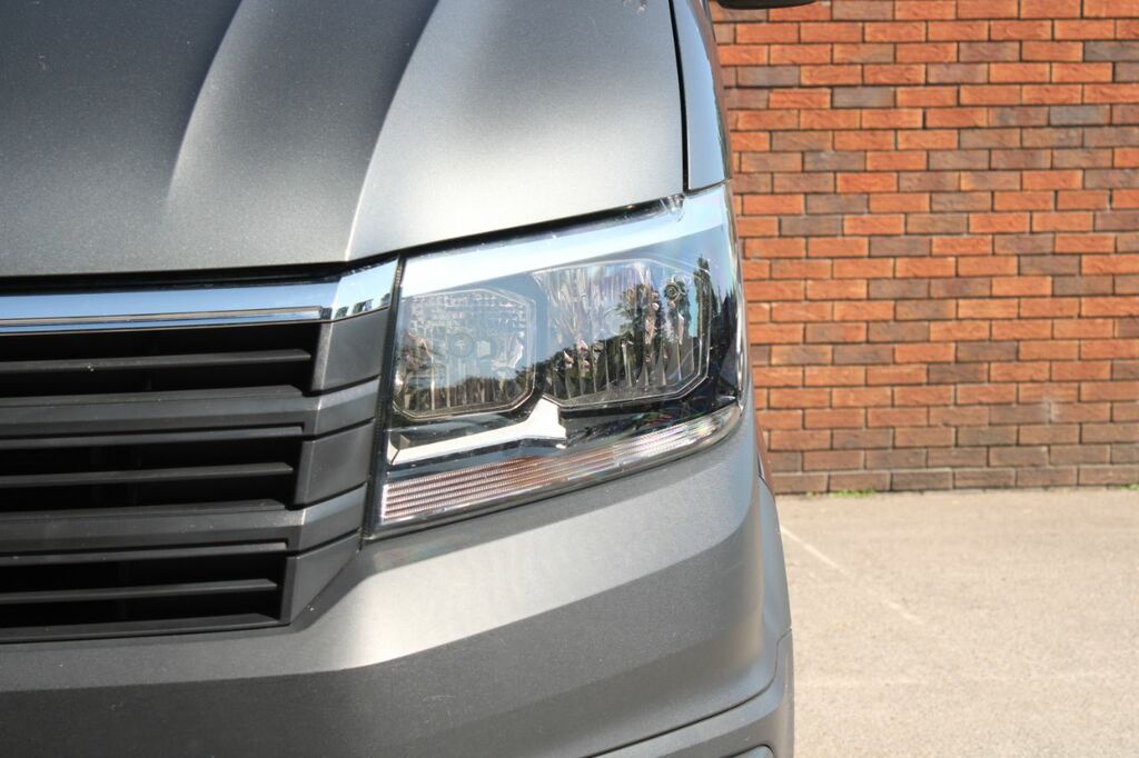Volkswagen Crafter Mpv White #21