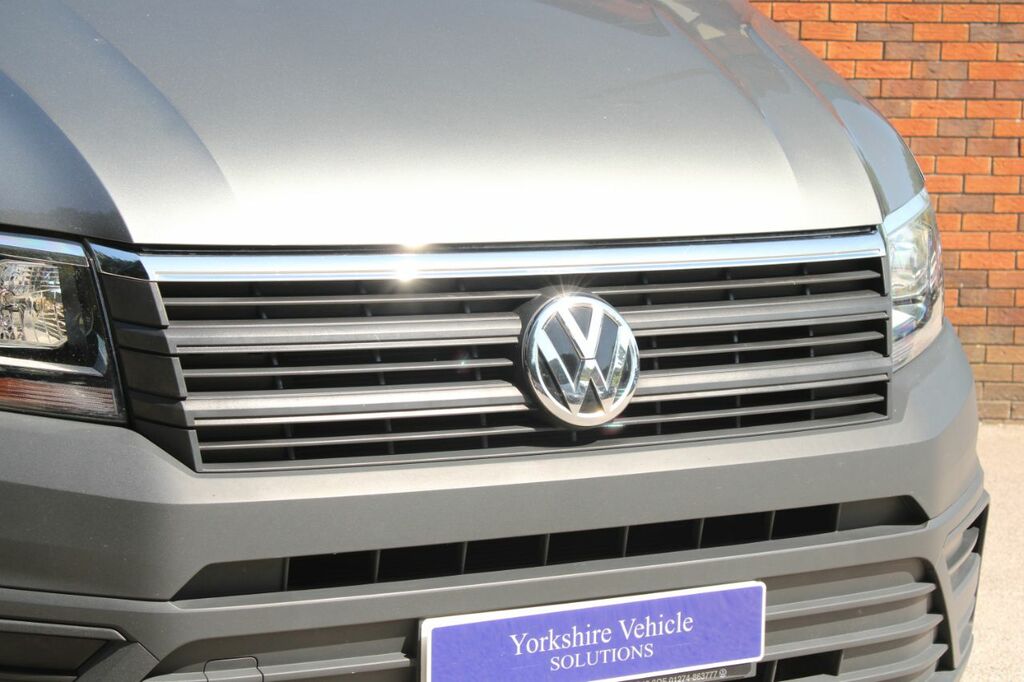 Volkswagen Crafter Mpv White #20