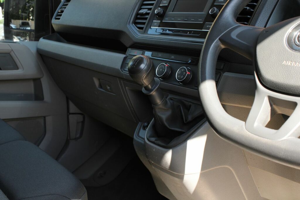 Volkswagen Crafter Mpv White #13