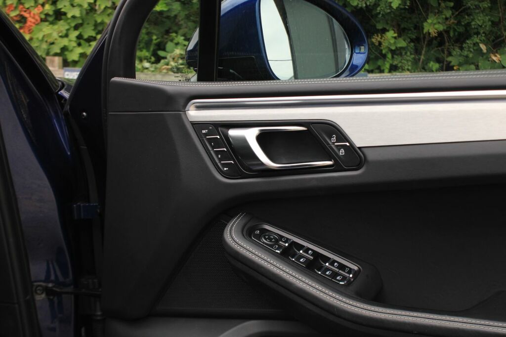 Porsche Macan T Pdk #25