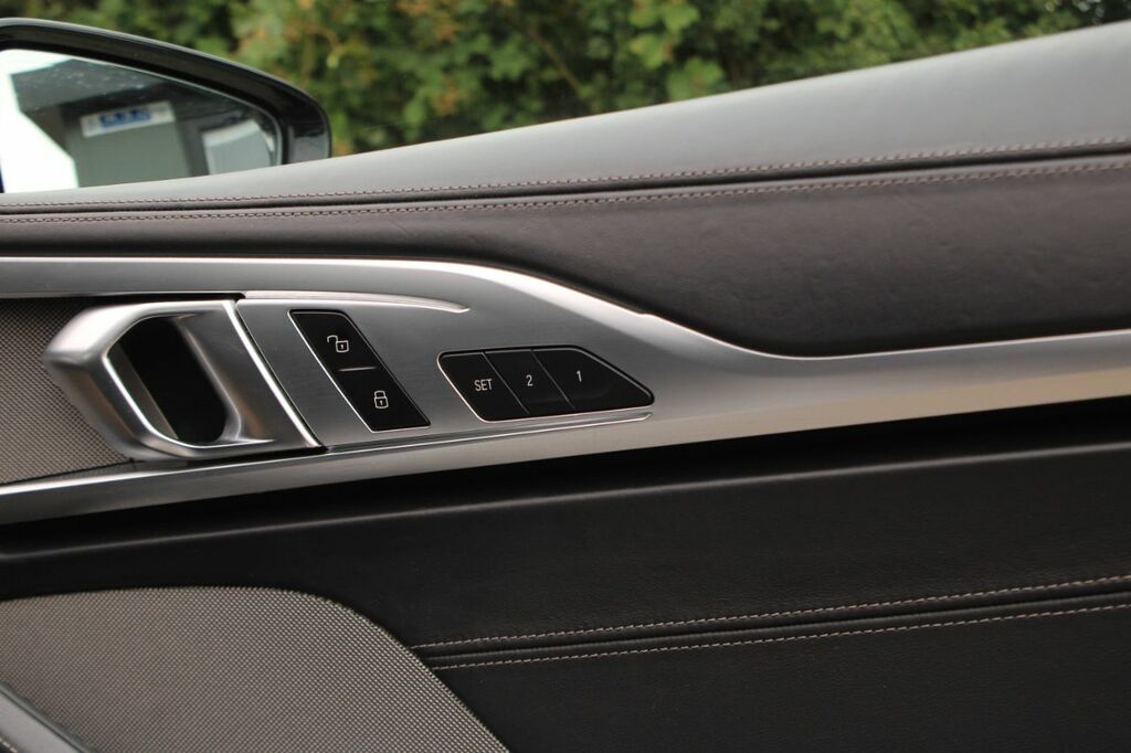 BMW 8 Series Black #34
