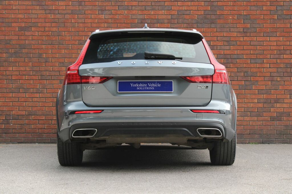 Volvo V60 Cross Country D4 Awd Grey #35