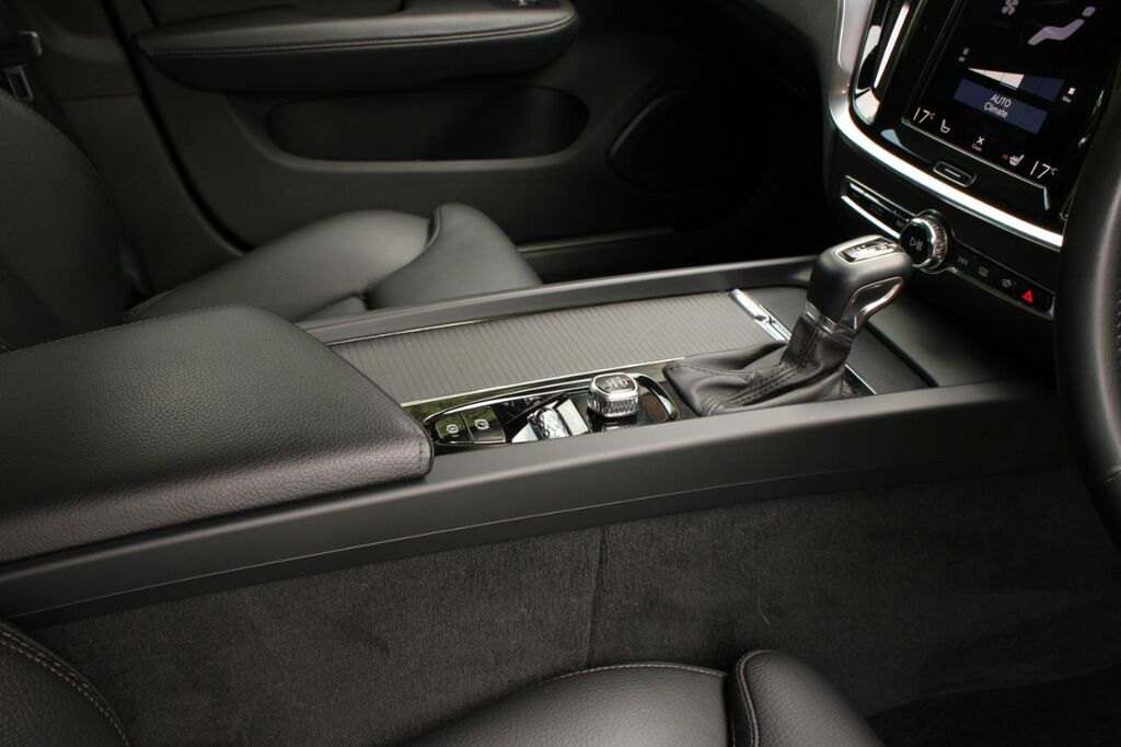 Volvo V60 Cross Country D4 Awd Grey #20