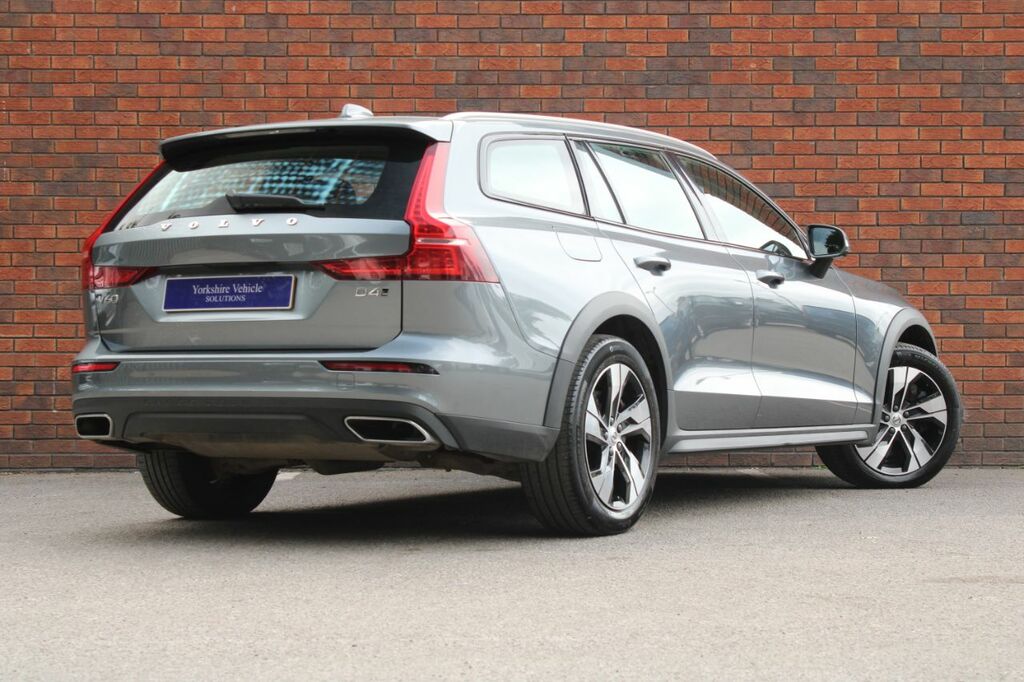 Volvo V60 Cross Country D4 Awd Grey #14