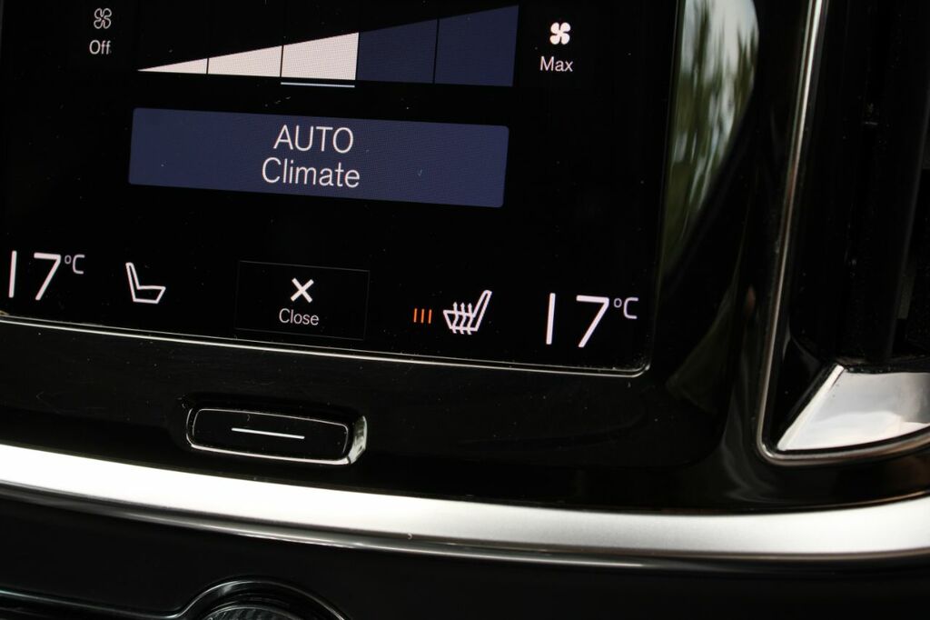 Volvo V60 Cross Country D4 Awd Grey #21