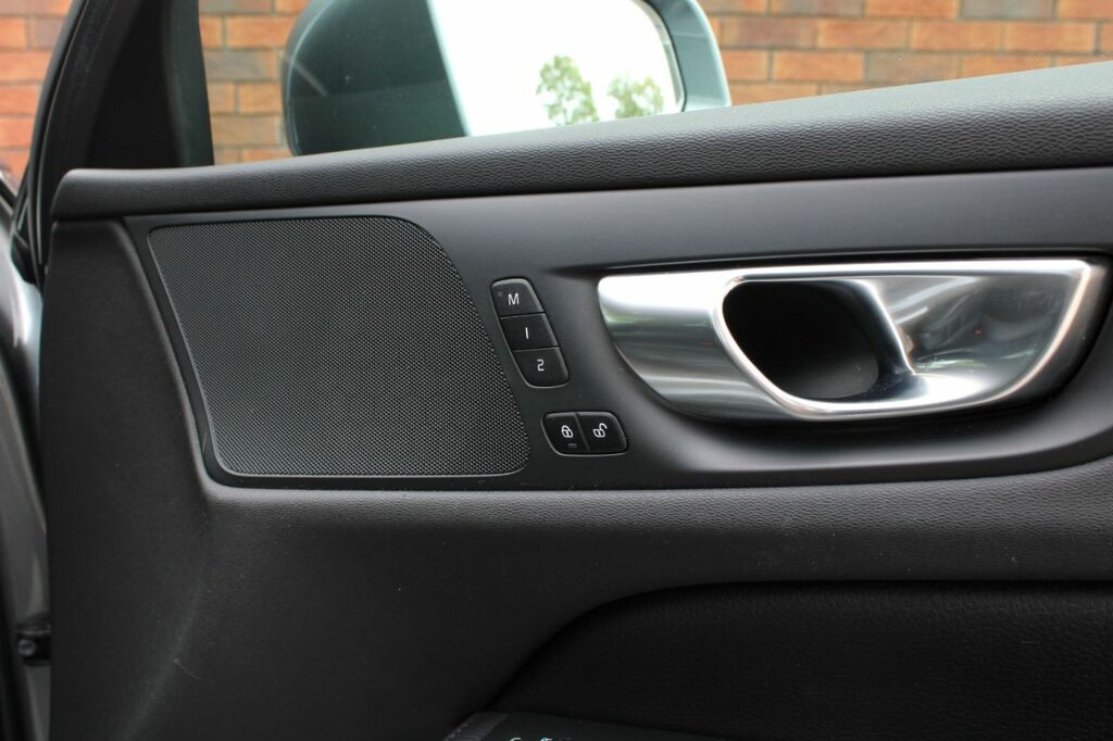 Volvo V60 Cross Country D4 Awd Grey #28