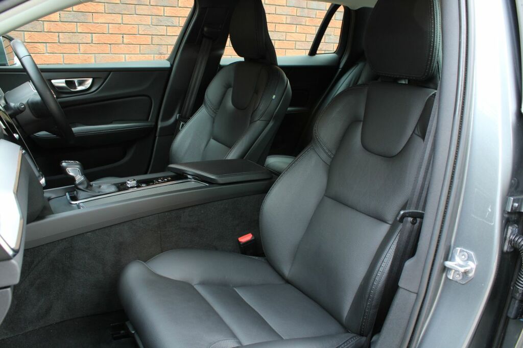 Volvo V60 Cross Country D4 Awd Grey #15