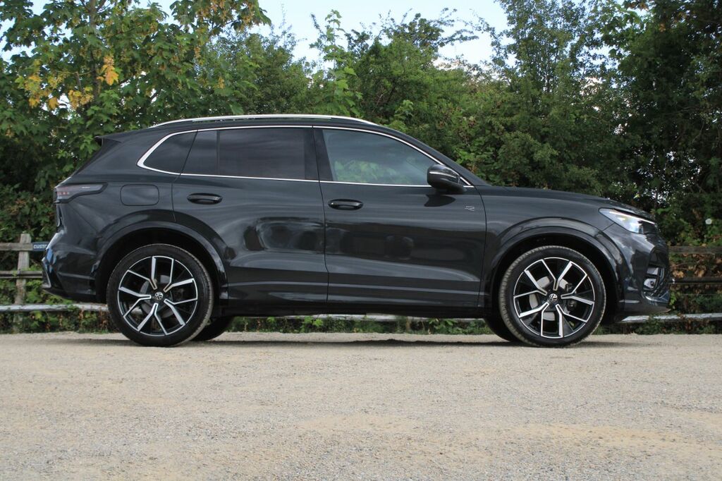 Volkswagen Tiguan 1.5 Etsi Mhev R-line Dsg Euro 6 Ss Grey #2