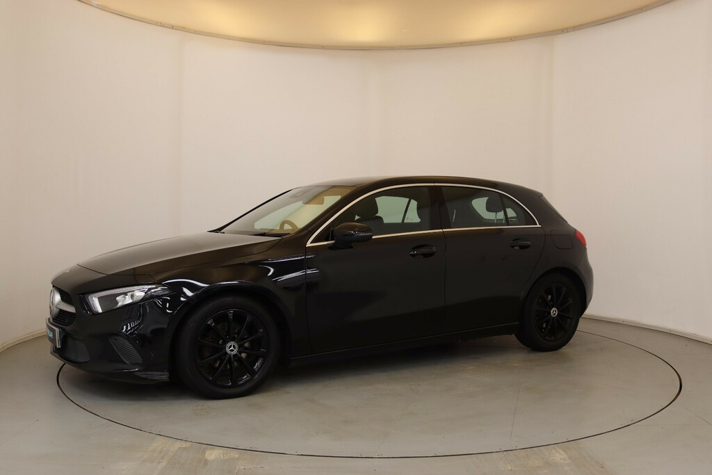 Mercedes-Benz A Class A 180 D Amg Line White #4