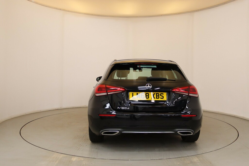 Mercedes-Benz A Class A 180 D Amg Line White #8