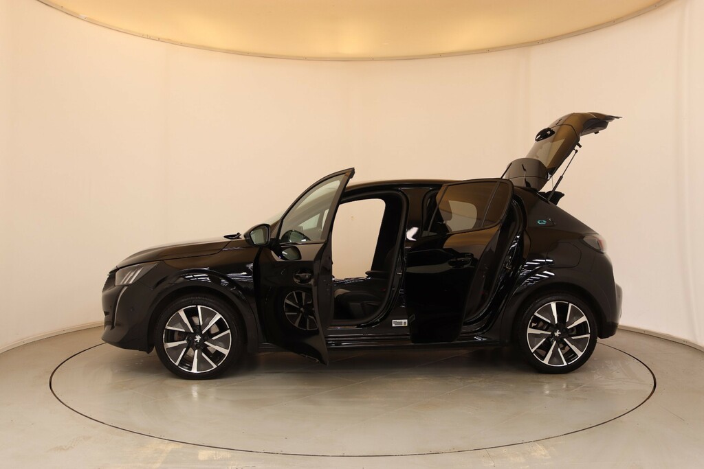 Peugeot e-208 Gt Black #17
