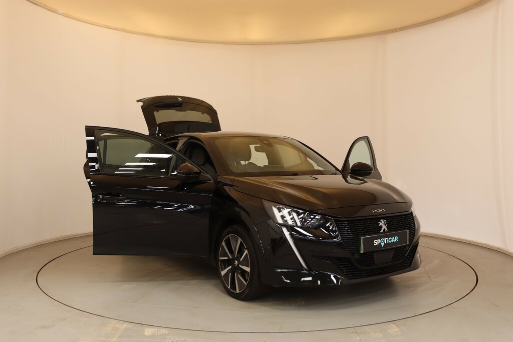 Peugeot e-208 Gt Black #25