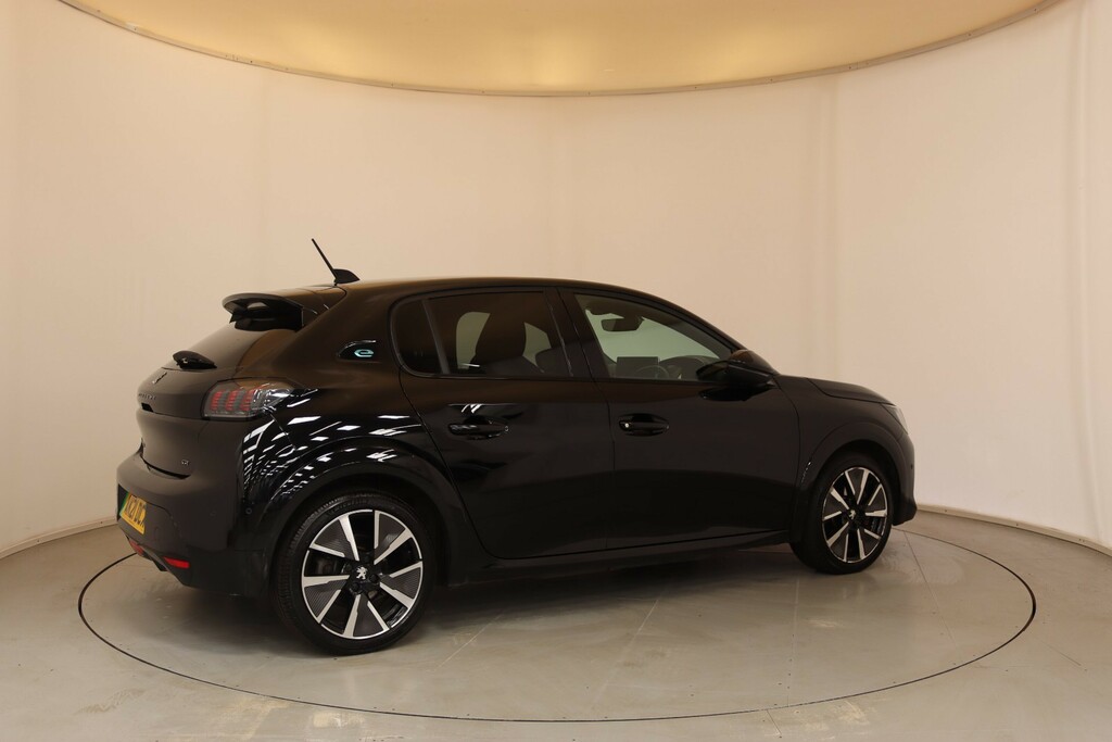 Peugeot e-208 Gt Black #10