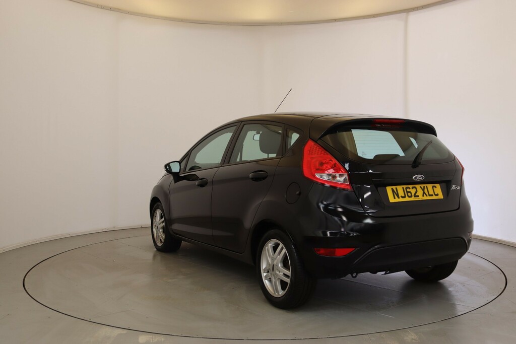 Ford Fiesta Zetec White #7
